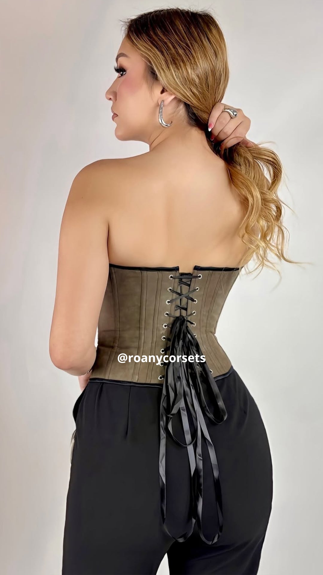 Corset Café Strapless con Botones Frontales