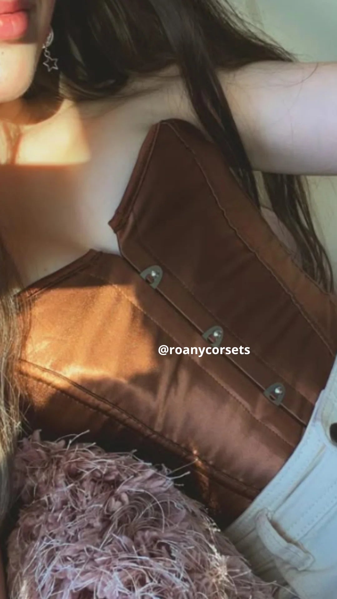 Corset Satinado Marrón | Moldea la Cintura y Realza tu Figura